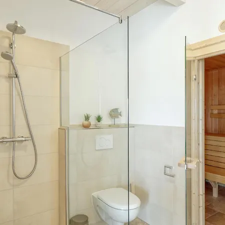 Holiday home 6 Bedroom Stunning In