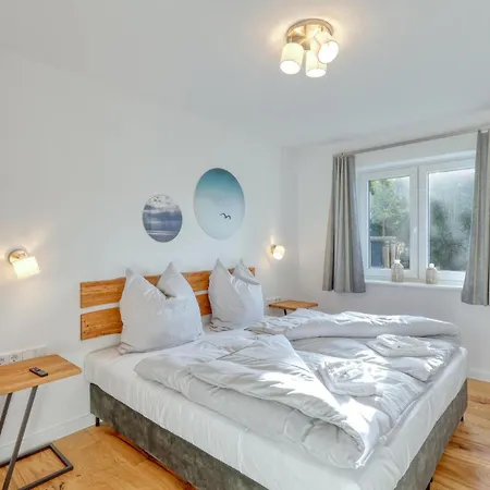 6 Bedroom Stunning In * Dagebüll