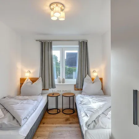 Holiday home 6 Bedroom Stunning In Dagebuell