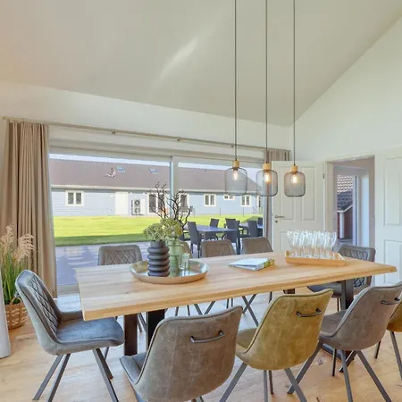Holiday home 6 Bedroom Stunning In Dagebuell